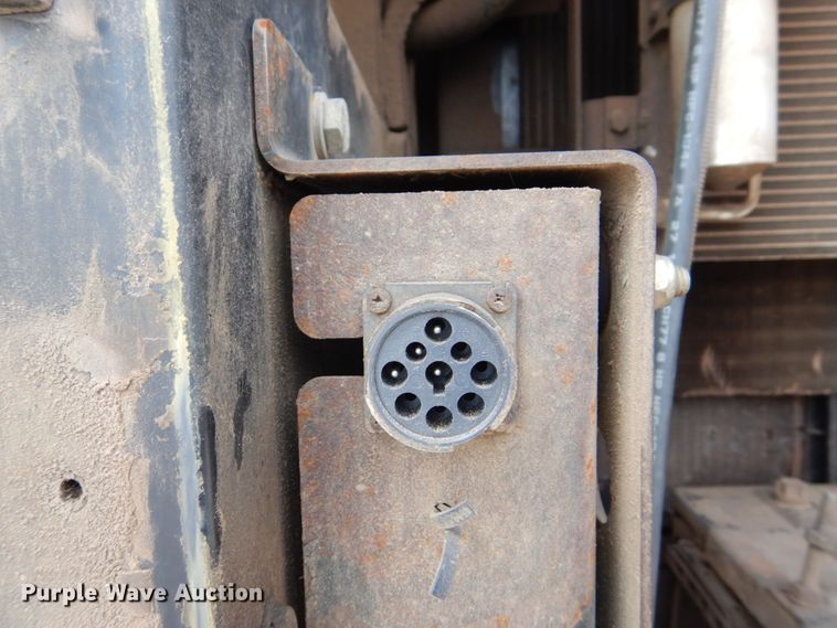 image for item DS8123 2006 John Deere 200C LC  excavator