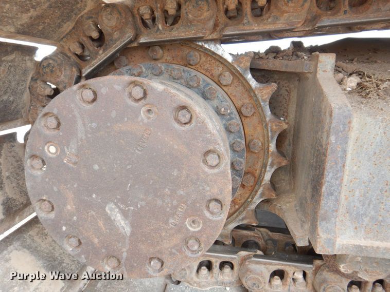 image for item DS8123 2006 John Deere 200C LC  excavator