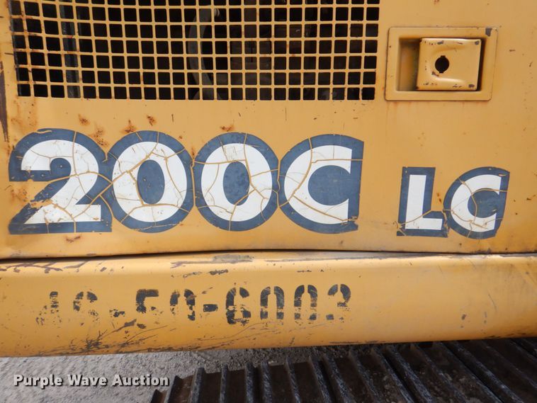 image for item DS8123 2006 John Deere 200C LC  excavator