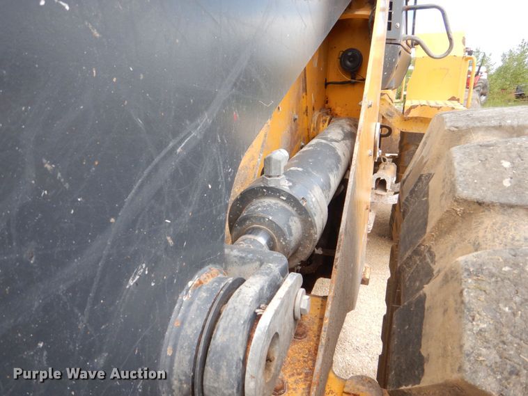 image for item DS8126 2011 John Deere 644K  high lift wheel loader