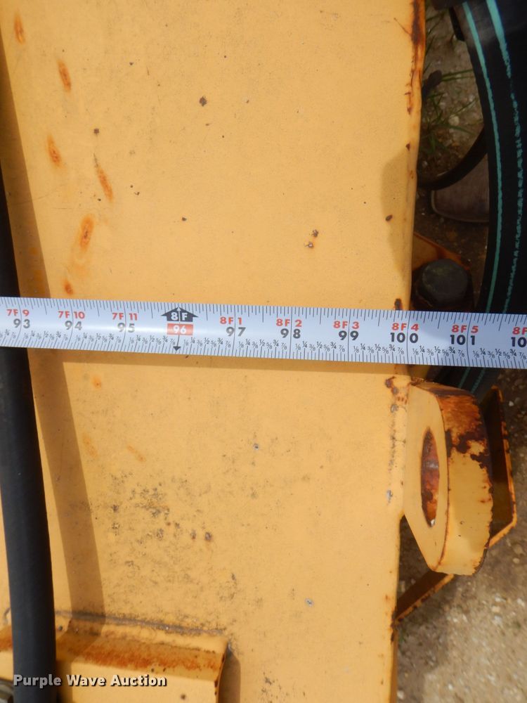 image for item DS8127 M-B  wheel loader broom