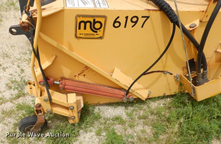 image for item DS8127 M-B  wheel loader broom