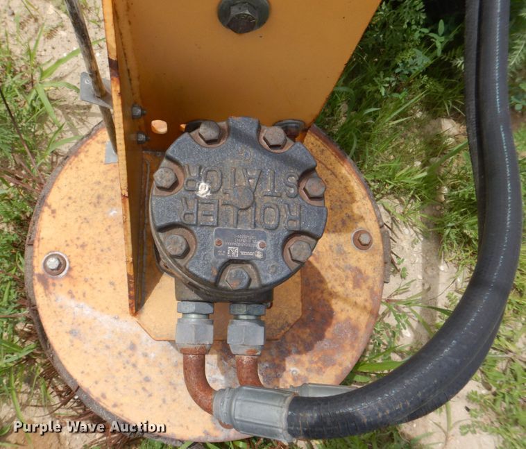 image for item DS8127 M-B  wheel loader broom