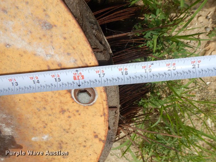 image for item DS8127 M-B  wheel loader broom