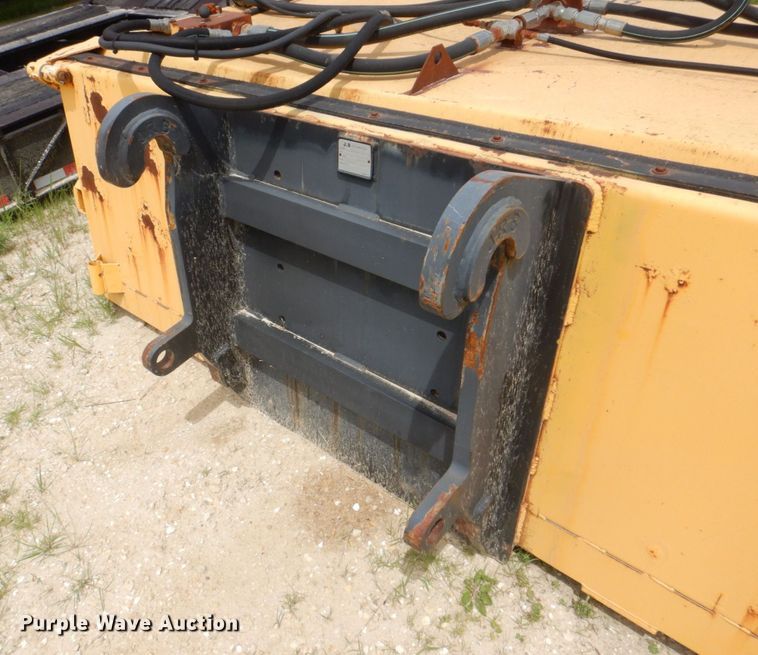 image for item DS8127 M-B  wheel loader broom