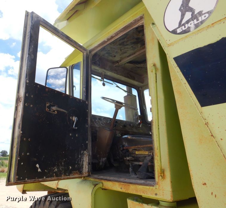 image for item DS8146 1980 Euclid 205FD  haul truck