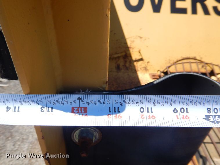 image for item DS8148 1991 Rosco Flaherty SPR-H  chip spreader