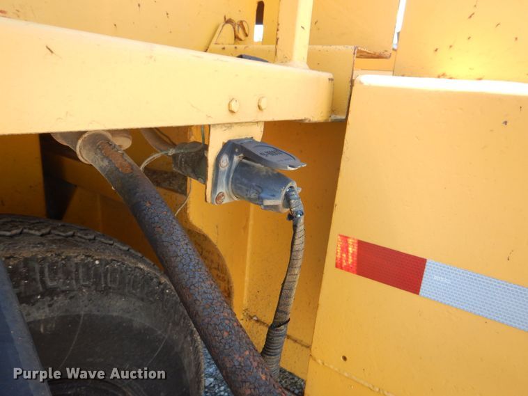 image for item DS8148 1991 Rosco Flaherty SPR-H  chip spreader