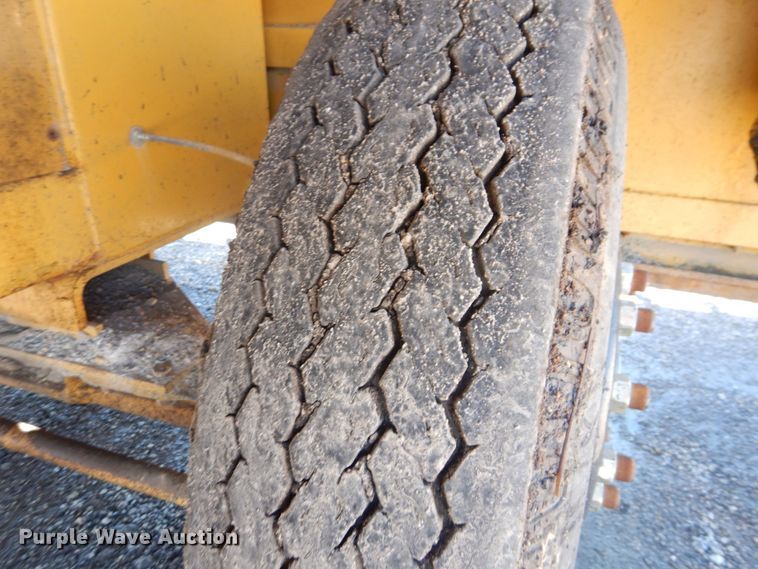 image for item DS8148 1991 Rosco Flaherty SPR-H  chip spreader