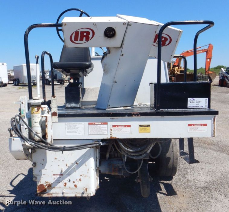 image for item DS8150 1986 Ingersoll Rand MW175  milling machine