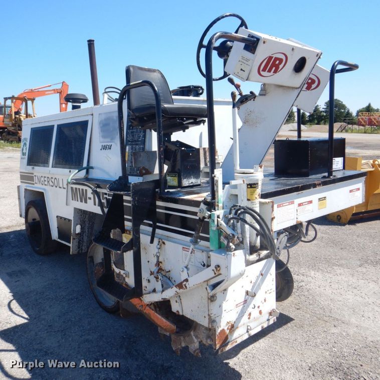 image for item DS8150 1986 Ingersoll Rand MW175  milling machine