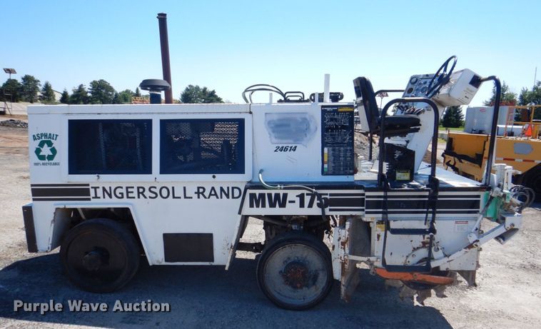 image for item DS8150 1986 Ingersoll Rand MW175  milling machine