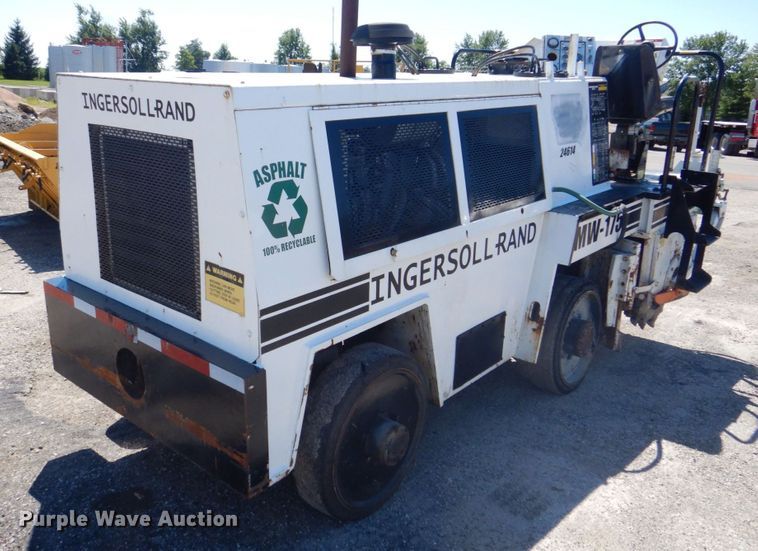 image for item DS8150 1986 Ingersoll Rand MW175  milling machine