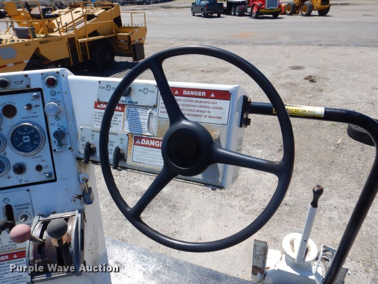 image for item DS8150 1986 Ingersoll Rand MW175  milling machine