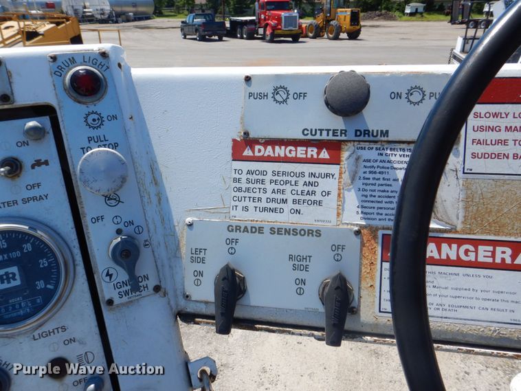 image for item DS8150 1986 Ingersoll Rand MW175  milling machine