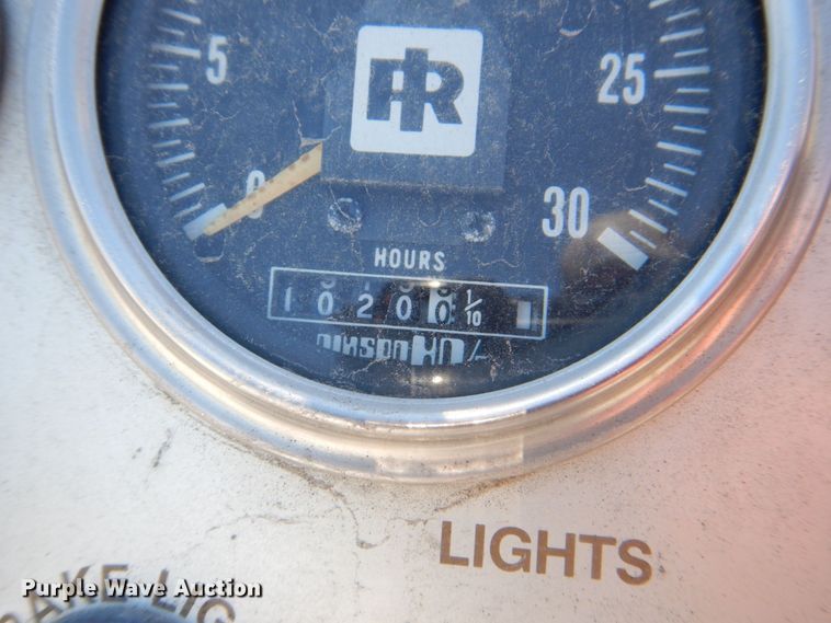 image for item DS8150 1986 Ingersoll Rand MW175  milling machine