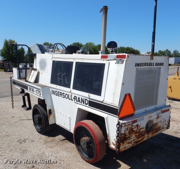 image for item DS8151 1986 Ingersoll Rand MW175  milling machine