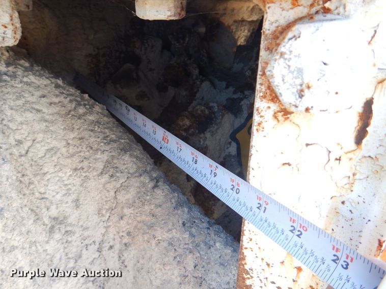 image for item DS8151 1986 Ingersoll Rand MW175  milling machine