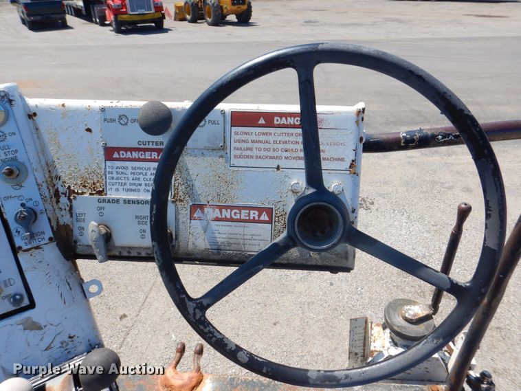 image for item DS8151 1986 Ingersoll Rand MW175  milling machine