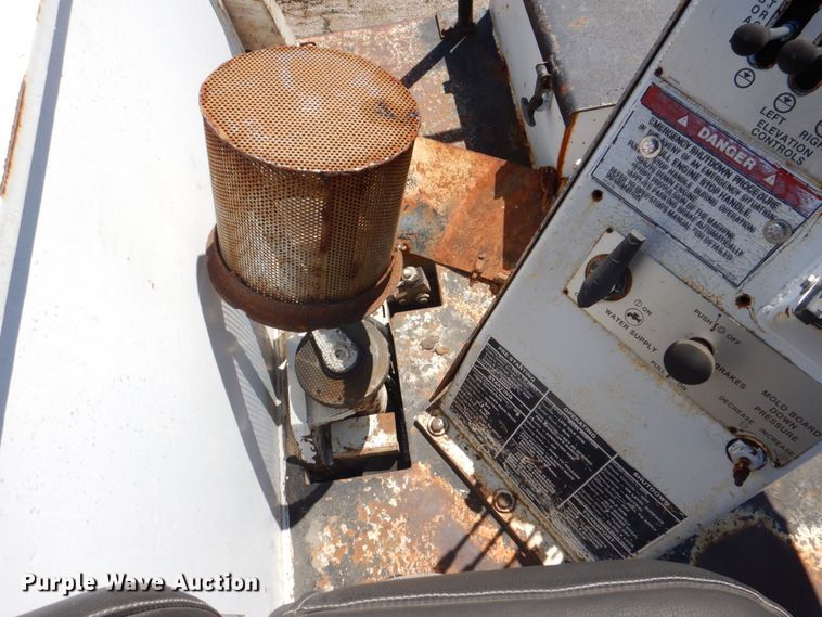 image for item DS8151 1986 Ingersoll Rand MW175  milling machine