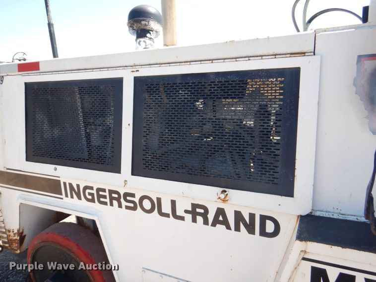 image for item DS8151 1986 Ingersoll Rand MW175  milling machine