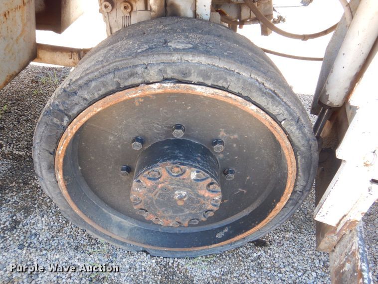 image for item DS8151 1986 Ingersoll Rand MW175  milling machine