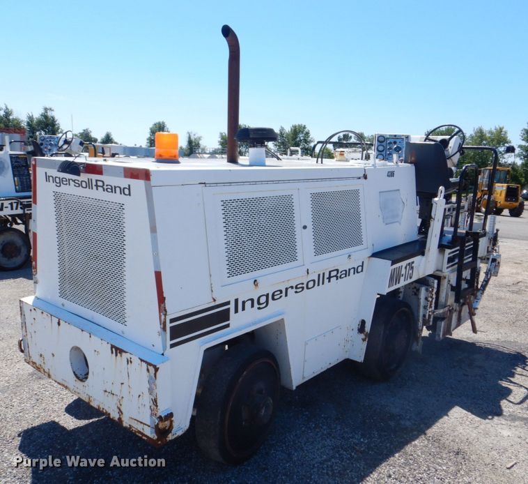 image for item DS8152 1986 Ingersoll Rand MW175  milling machine