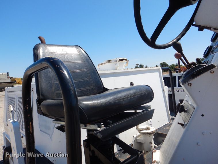 image for item DS8152 1986 Ingersoll Rand MW175  milling machine