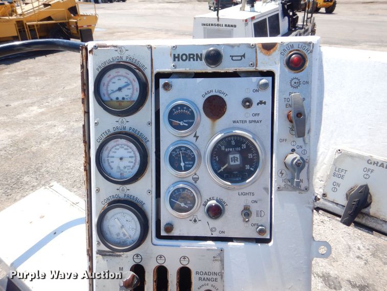 image for item DS8152 1986 Ingersoll Rand MW175  milling machine