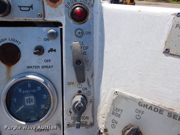 image for item DS8152 1986 Ingersoll Rand MW175  milling machine