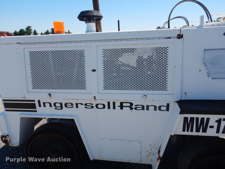 image for item DS8152 1986 Ingersoll Rand MW175  milling machine