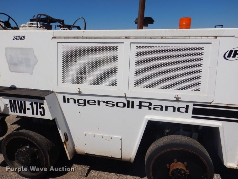 image for item DS8152 1986 Ingersoll Rand MW175  milling machine