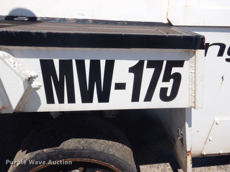 image for item DS8152 1986 Ingersoll Rand MW175  milling machine