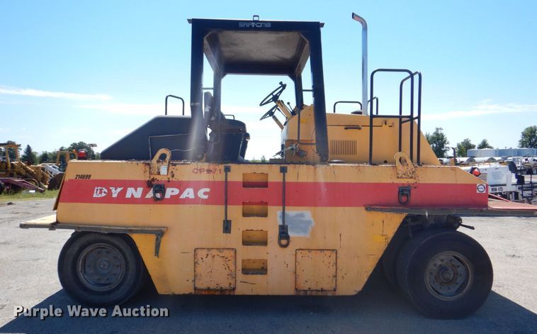 image for item DS8154 1999 Dynapac CP271  pneumatic roller