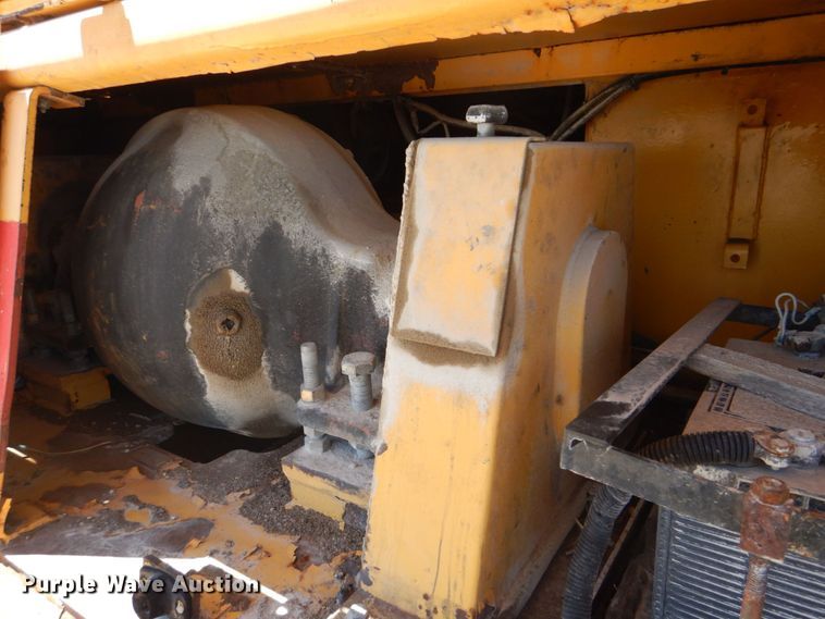 image for item DS8154 1999 Dynapac CP271  pneumatic roller