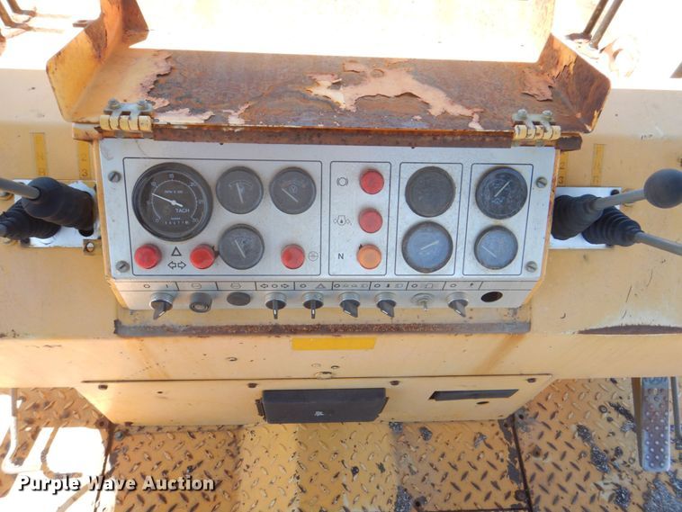 image for item DS8154 1999 Dynapac CP271  pneumatic roller