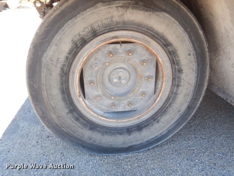 image for item DS8154 1999 Dynapac CP271  pneumatic roller