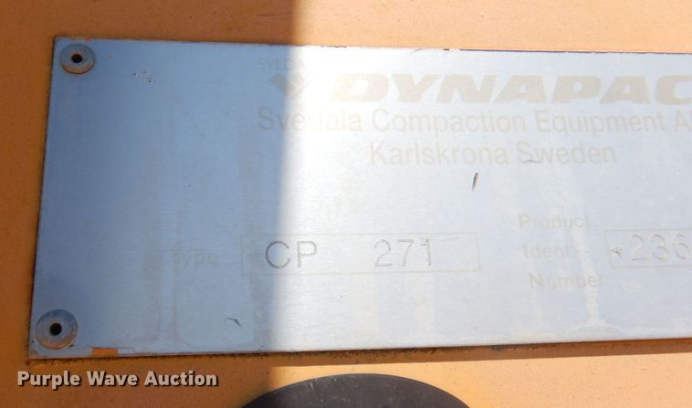 image for item DS8154 1999 Dynapac CP271  pneumatic roller