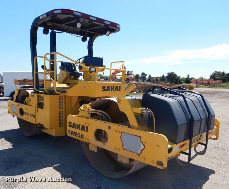 image for item DS8155 2003 Sakai SW850  double drum vibratory roller