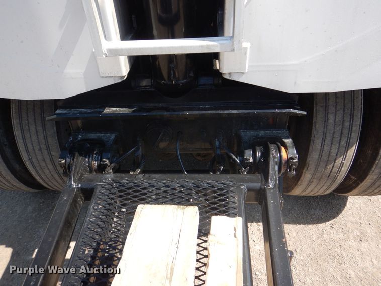 image for item DS8159 1993 Cornhusker  end dump pup trailer