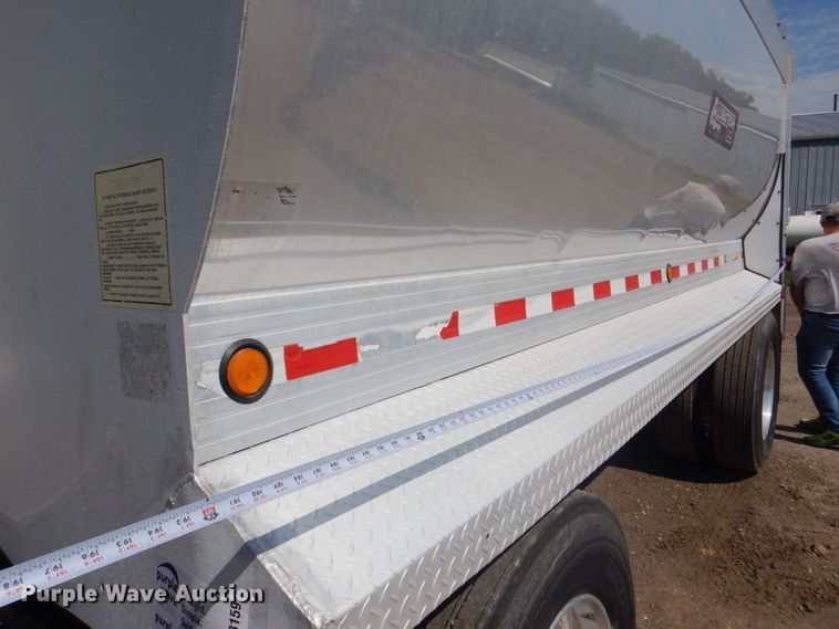 image for item DS8159 1993 Cornhusker  end dump pup trailer