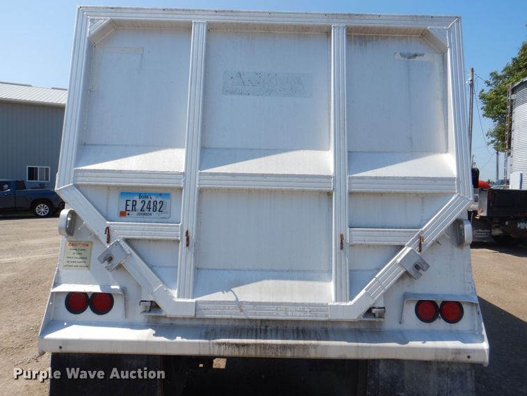 image for item DS8159 1993 Cornhusker  end dump pup trailer