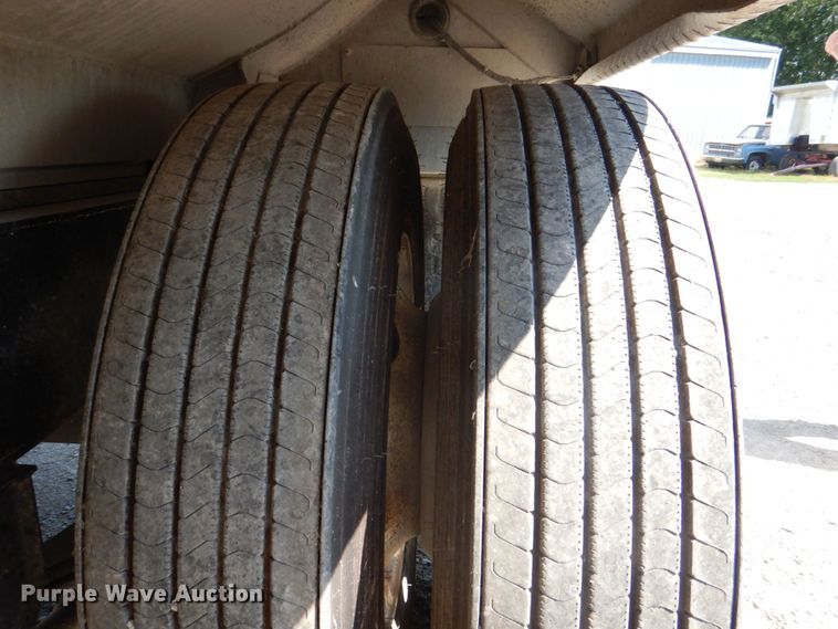 image for item DS8159 1993 Cornhusker  end dump pup trailer