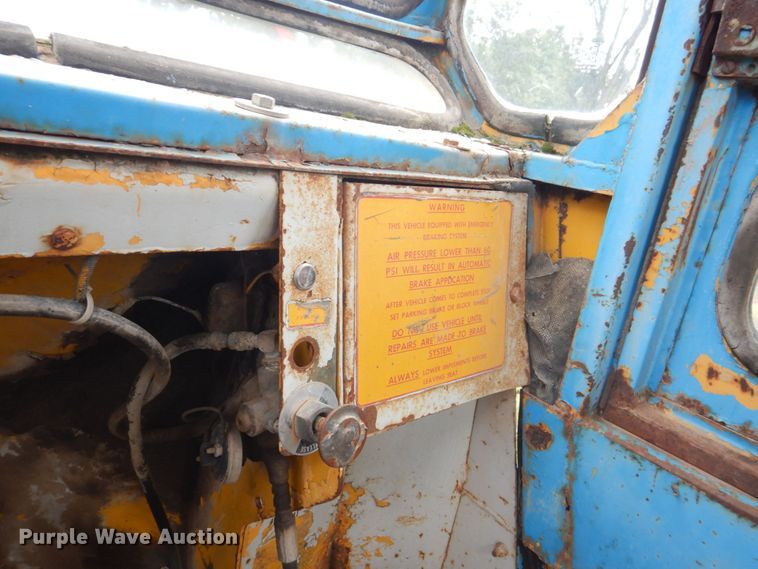 image for item DS8161 1973 Clark 175B  wheel loader