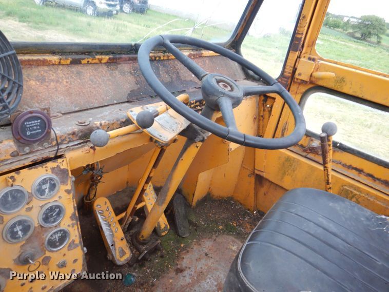 image for item DS8162 Clark 75B  wheel loader