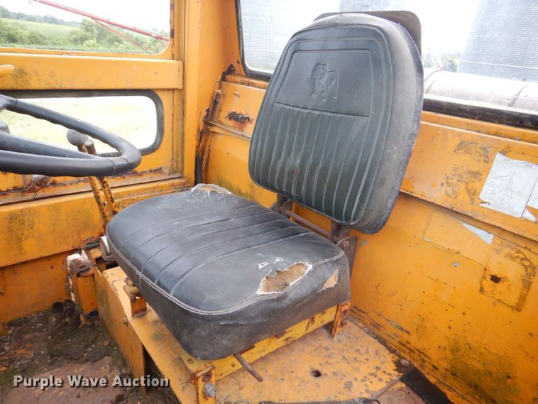 image for item DS8162 Clark 75B  wheel loader