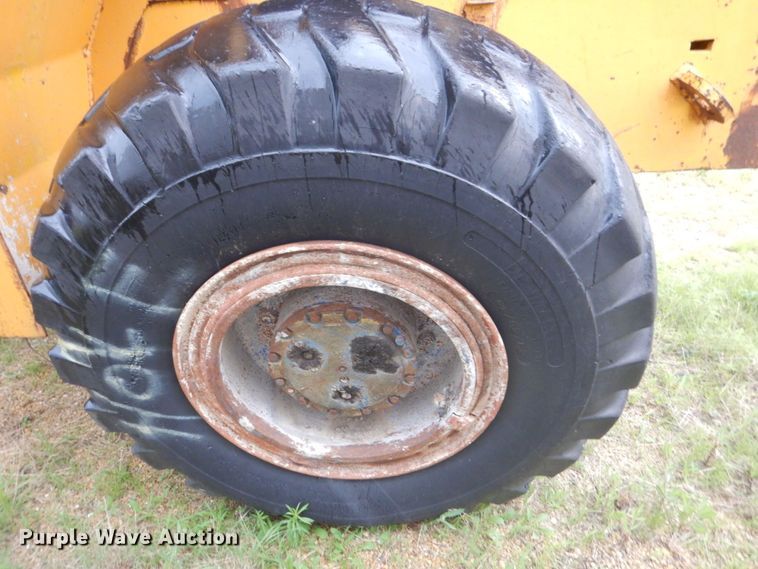 image for item DS8162 Clark 75B  wheel loader