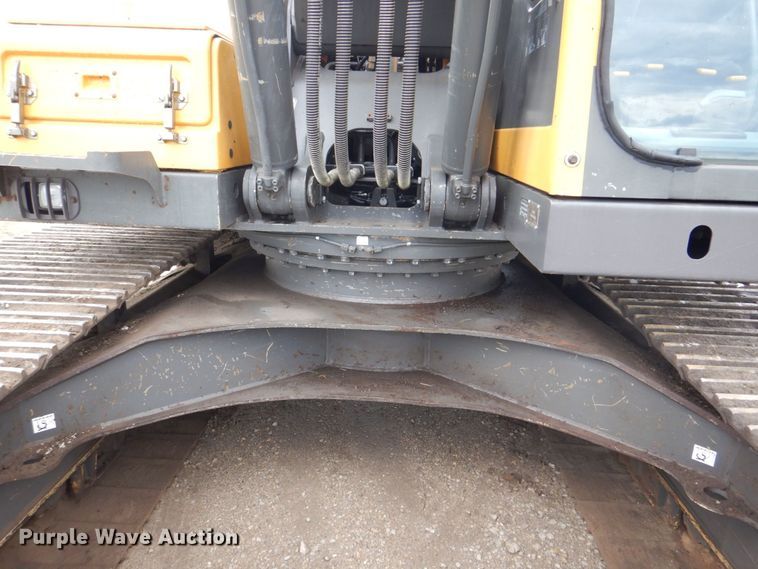 image for item DS8163 2005 Volvo EC210BLC  excavator