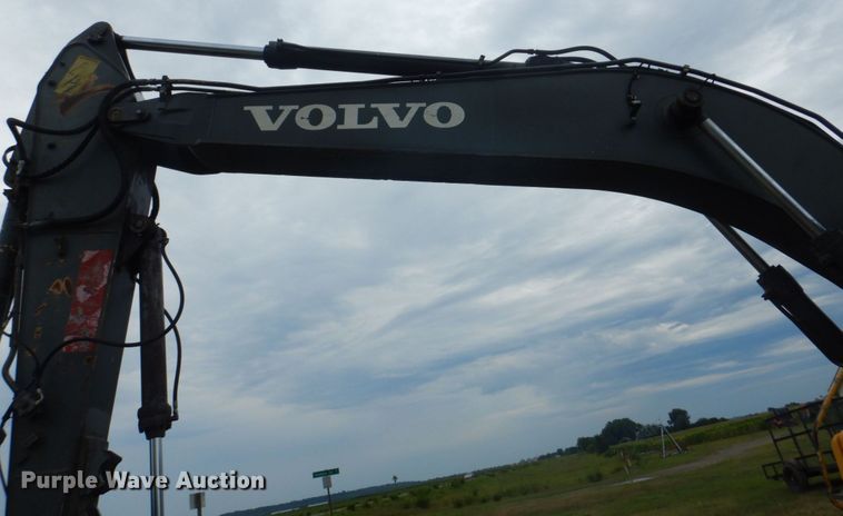 image for item DS8163 2005 Volvo EC210BLC  excavator