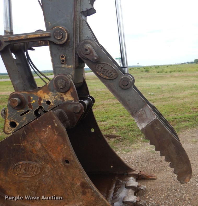 image for item DS8163 2005 Volvo EC210BLC  excavator